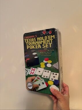 Vintage sealed cardinal Texas Hold'em Tournament Poker Set -